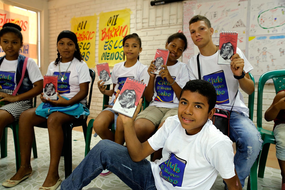 Niños y jóvenes que participaron en Cronicando.