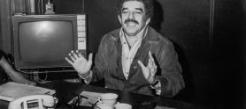 Gabriel García Márquez en las oficinas de la programadora RTI, Bogotá en 1974. Foto: archivo Fundación Palabreria.jpg